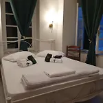 فندق Archontiko